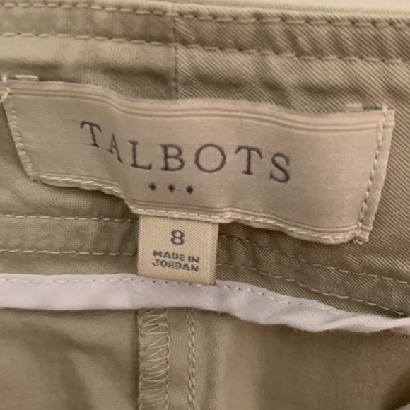 Talbots woman’s size 8 khaki crop pants cute button detail - Summer capris - Picture 2 of 6
